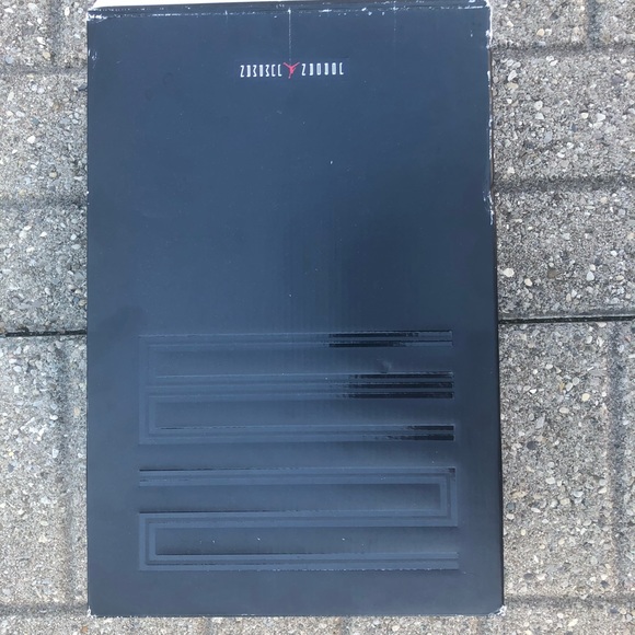 DS Jordan 11 Retro 72-10 - Picture 8 of 9